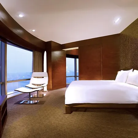 Hyatt On The Bund Shanghai - A Grand Hyatt Hotel, Most Centrally Located At Huangpu River Banks In Downtown Room photo