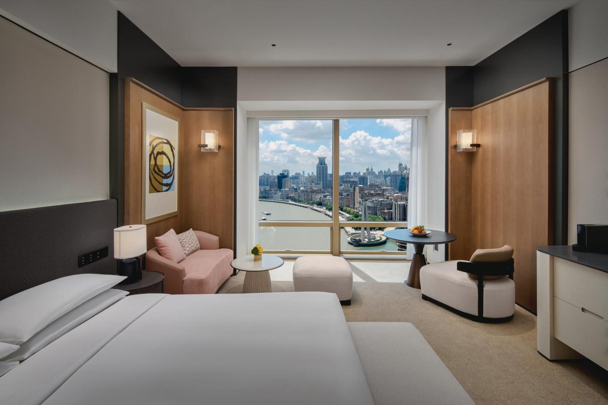 Hotel Hyatt On The Bund - A Grand Hyatt Hotel, Centrally Located At Huangpu River Banks In Downtown