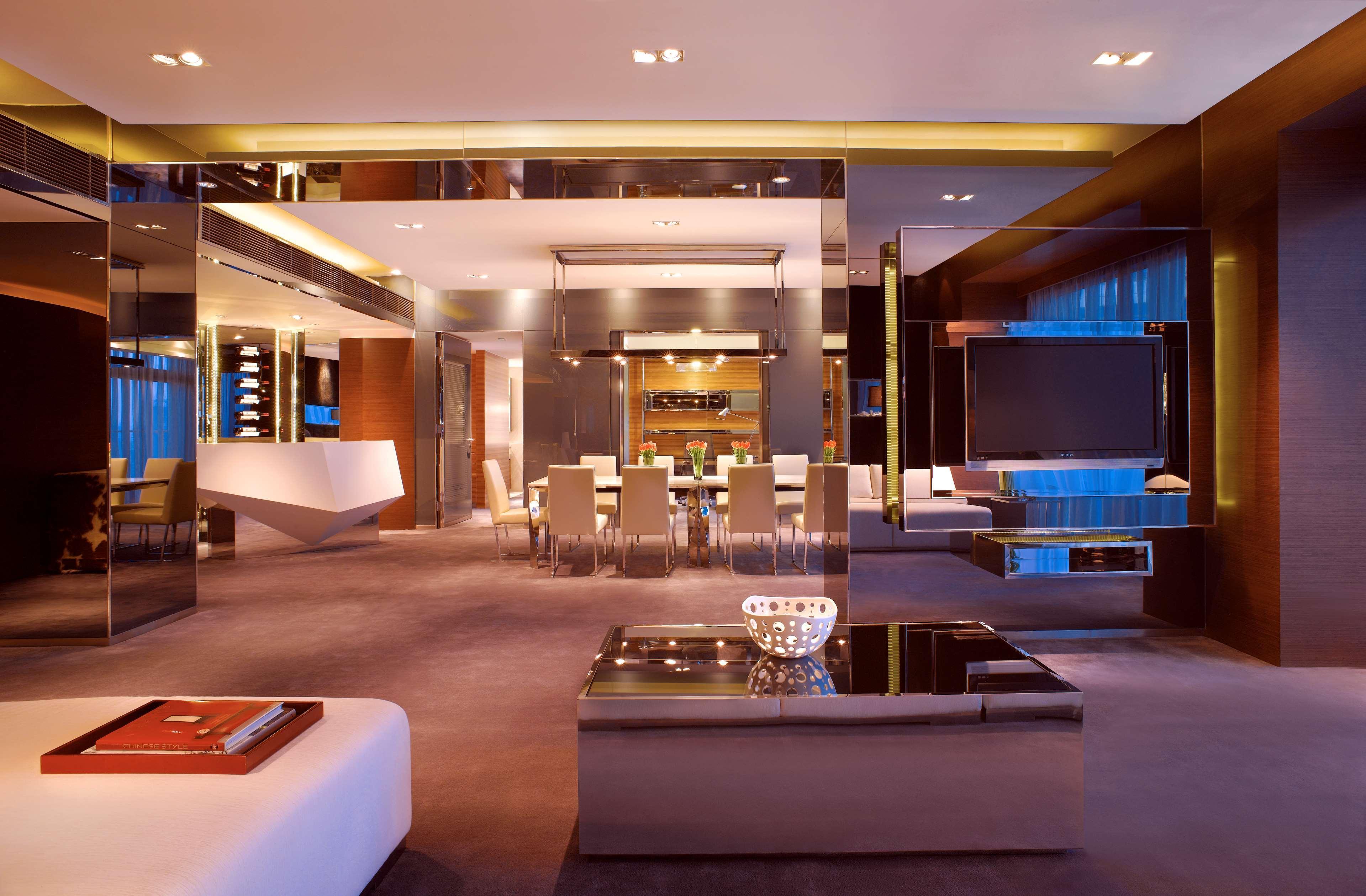 酒店 Hyatt On The Bund - A Grand Hyatt Hotel, Centrally Located At Huangpu River Banks In Downtown 5*