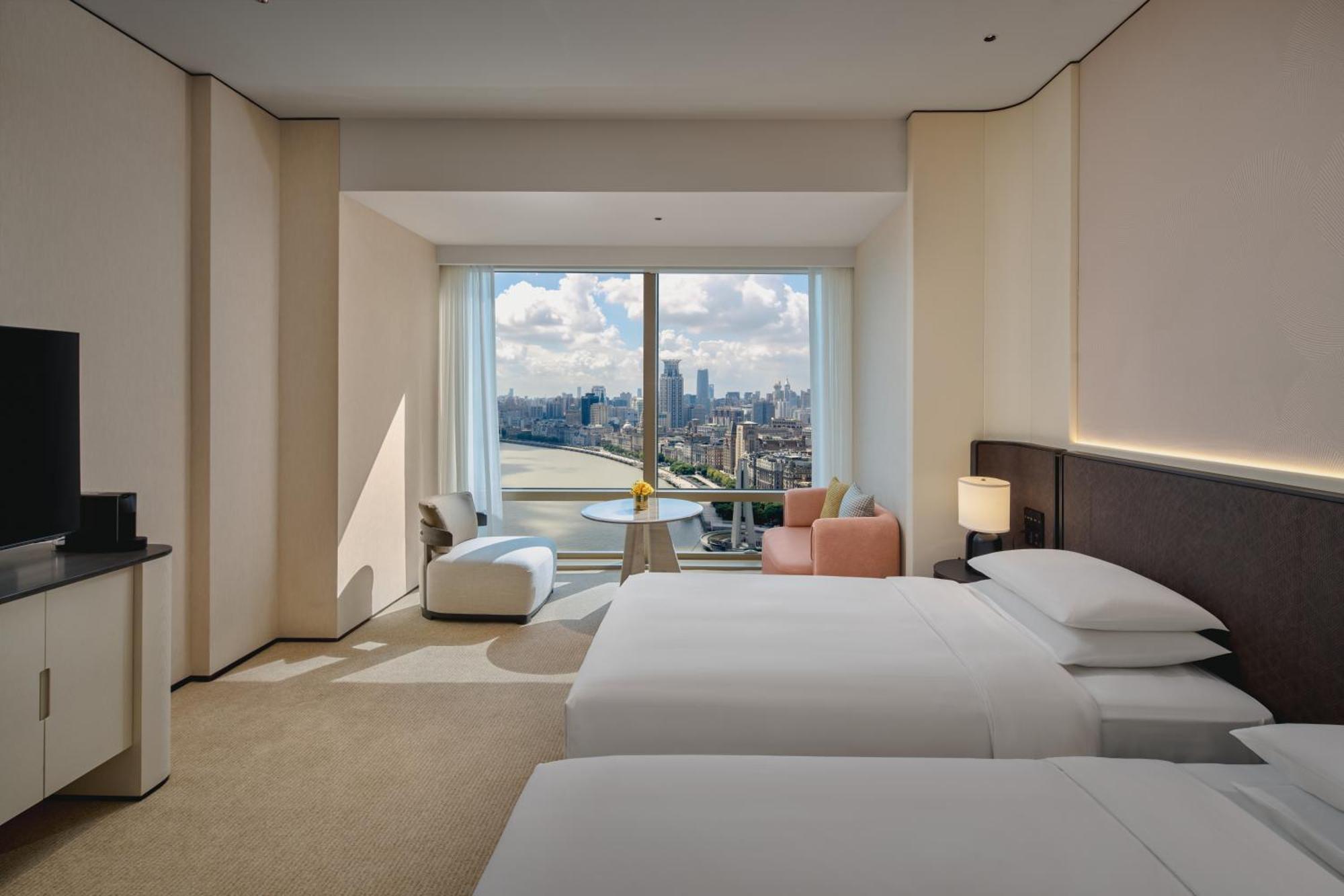 Hyatt On The Bund - A Grand Hyatt Hotel, Centrally Located At Huangpu River Banks In Downtown 上海