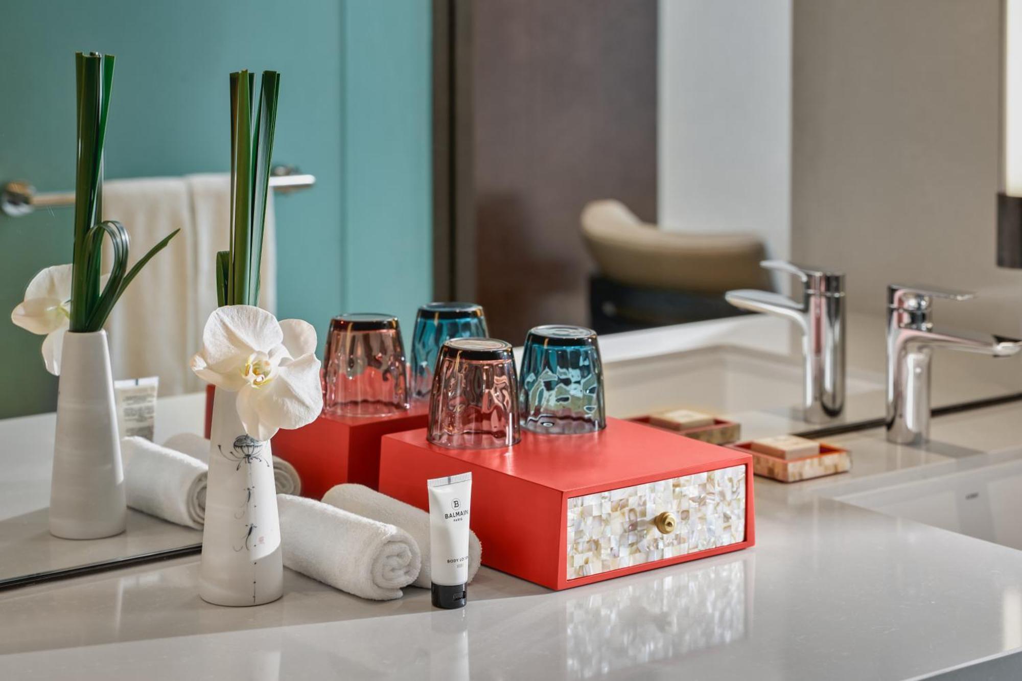 Hyatt On The Bund - A Grand Hyatt Hotel, Centrally Located At Huangpu River Banks In Downtown 酒店 5*