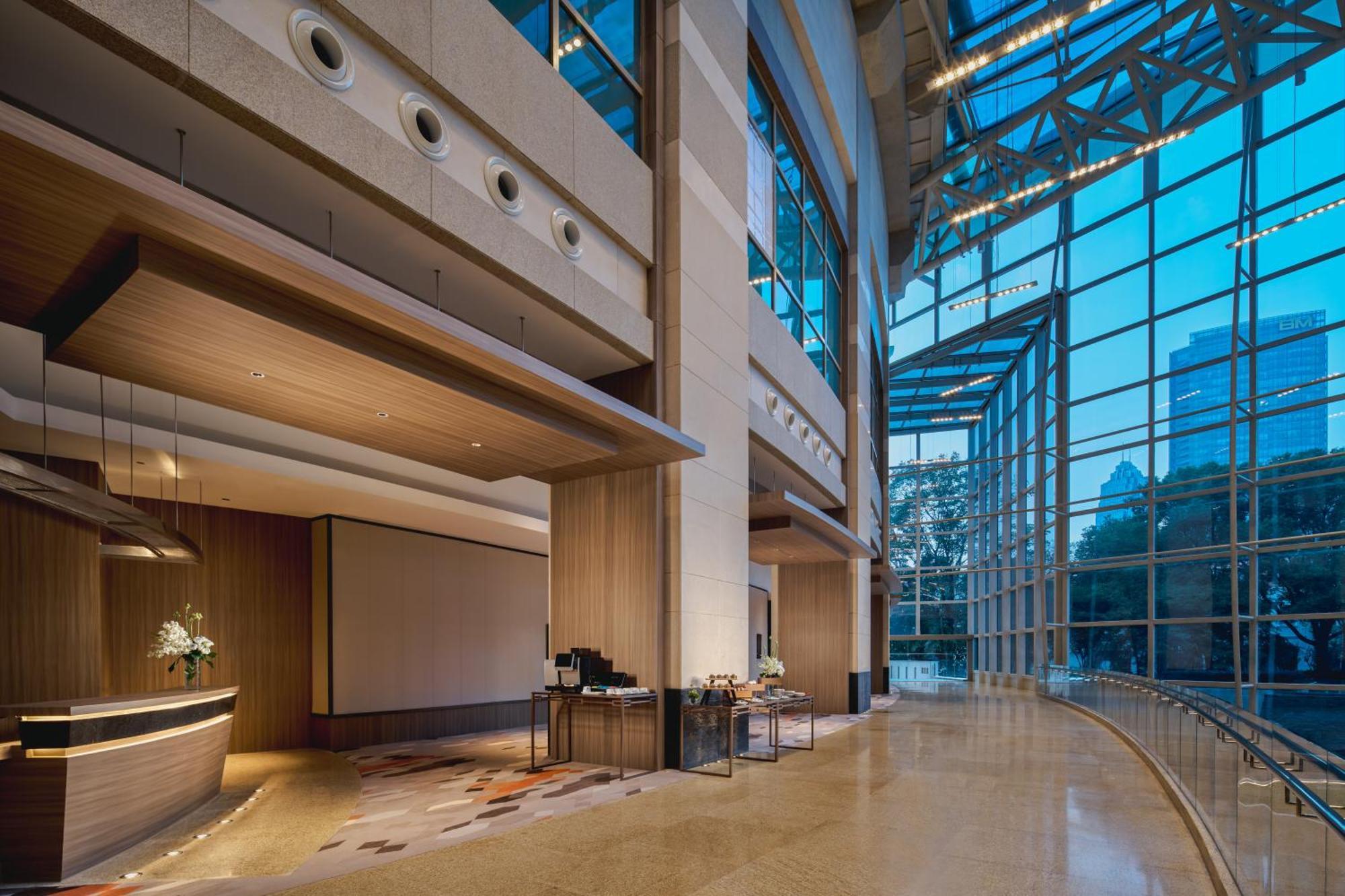 Hyatt On The Bund - A Grand Hyatt Hotel, Centrally Located At Huangpu River Banks In Downtown 酒店 上海